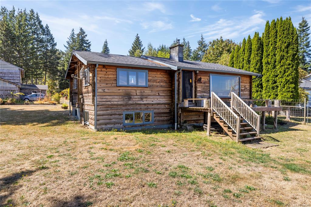 Fifth View of 2310 Seabank Rd, Courtenay, BC, V9J 1Y2