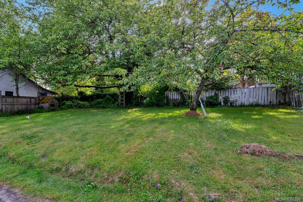 Fifth View of 311 Holly Ave, Nanaimo, BC, V9S 3M3