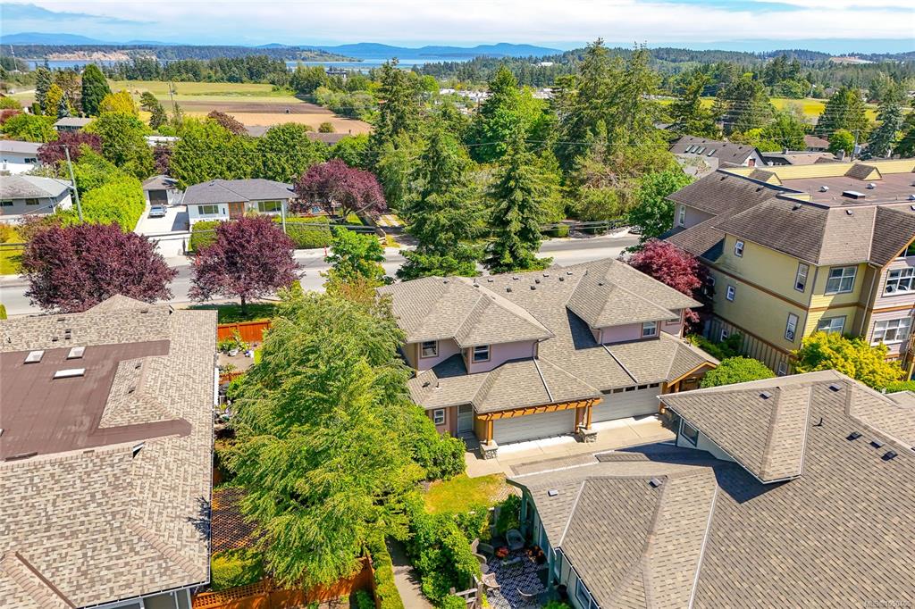 Third View of 1963 Polo Park Crt, Central Saanich, BC, V8M 2K1