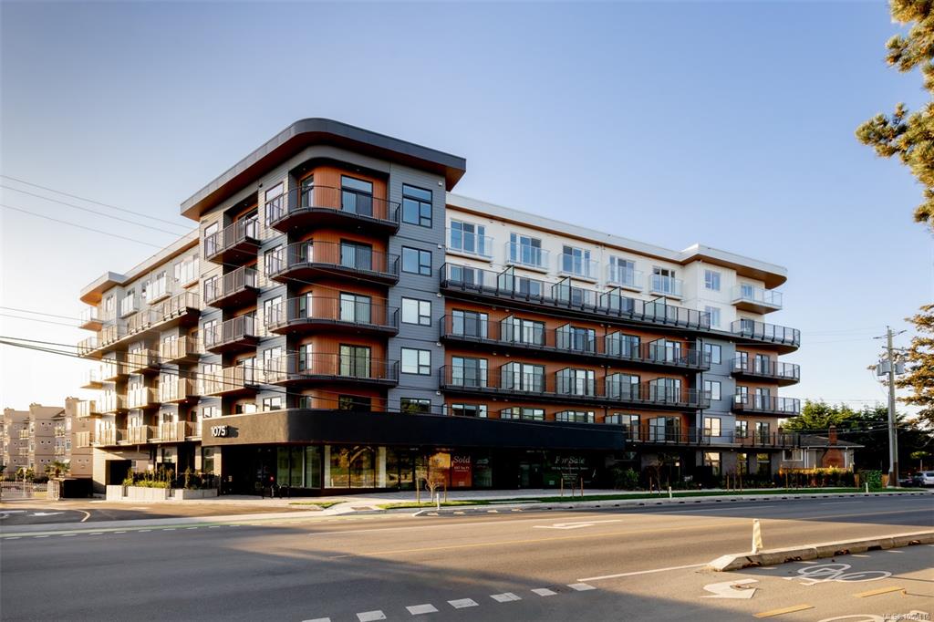 Second View of 1075 Tillicum Rd, Central Block, Esquimalt, BC, V9A 2A4