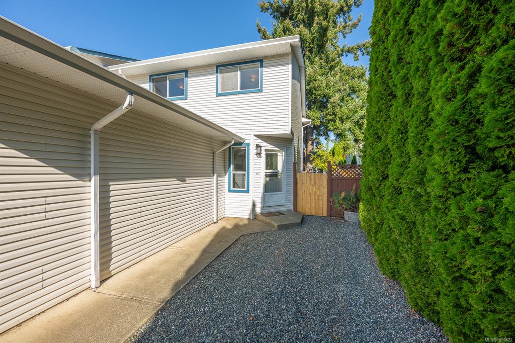Fifth View of 2789 Myra Pl, Courtenay, BC, V9N 8S6