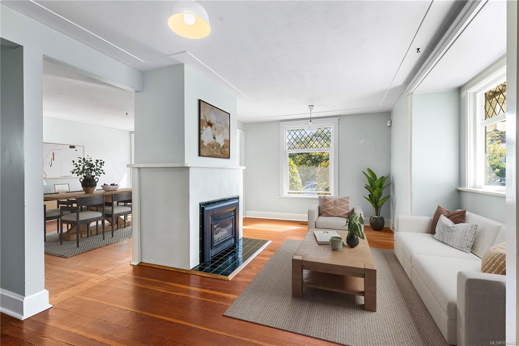 Fourth View of 1360 Lang St, Victoria, BC, V8T 2S5