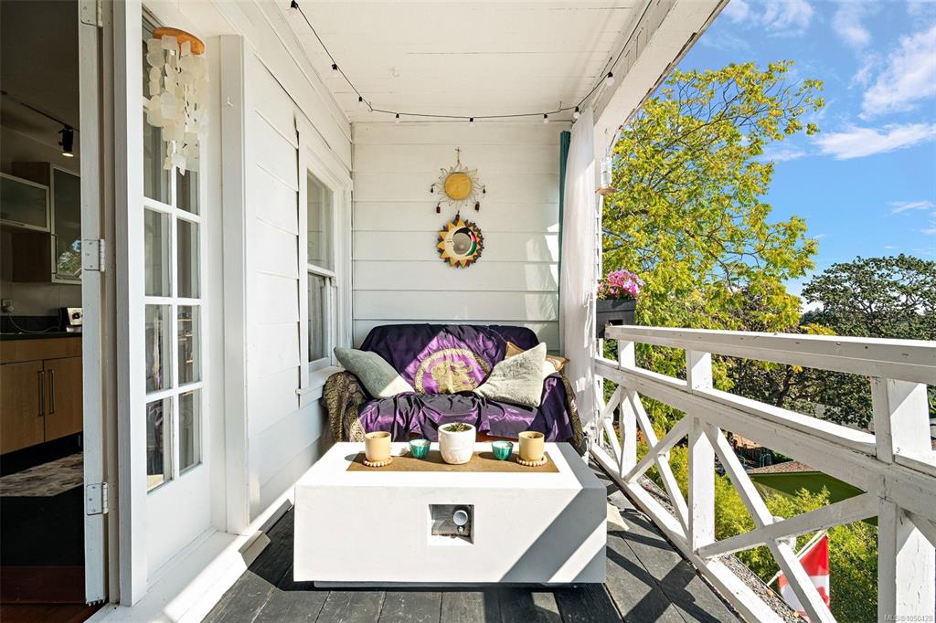 Fifth View of 1715 Rockland Ave, Hoche Laga, Victoria, BC, V8S 1W6