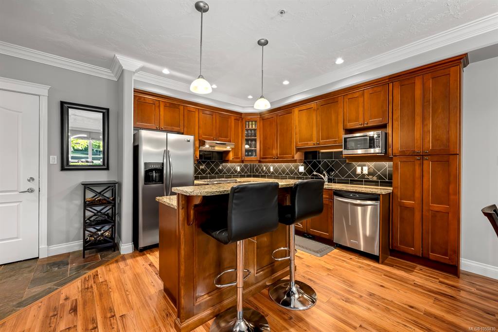 Fifth View of 3666 Royal Vista Way, Corinthia, Courtenay, BC, V9N 9X8