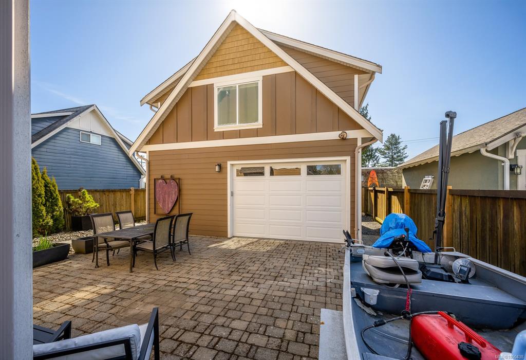 Fourth View of 232 2nd St, Courtenay, BC, V9N 1B7