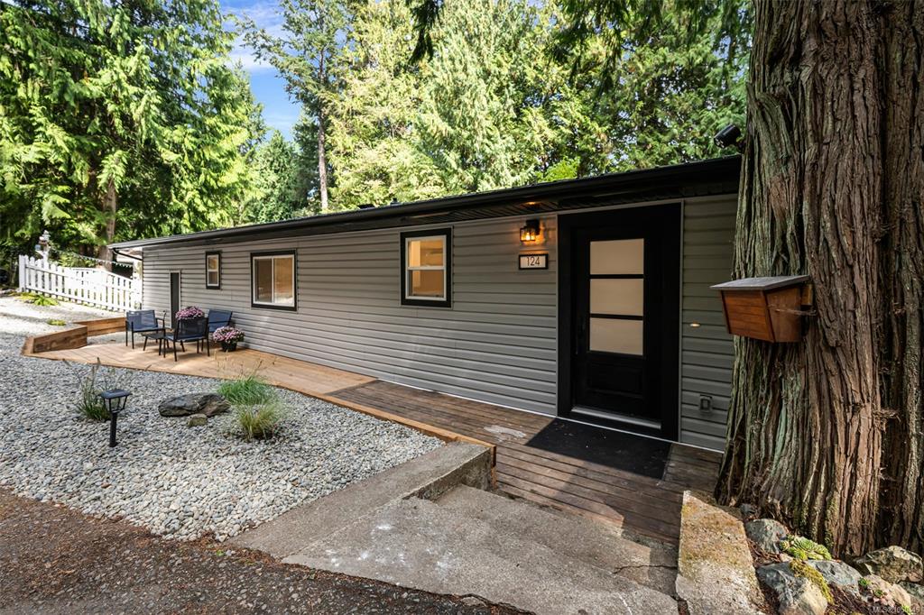 Fourth View of 2500 Florence Lake Rd, Langford, BC, V9B 4H2