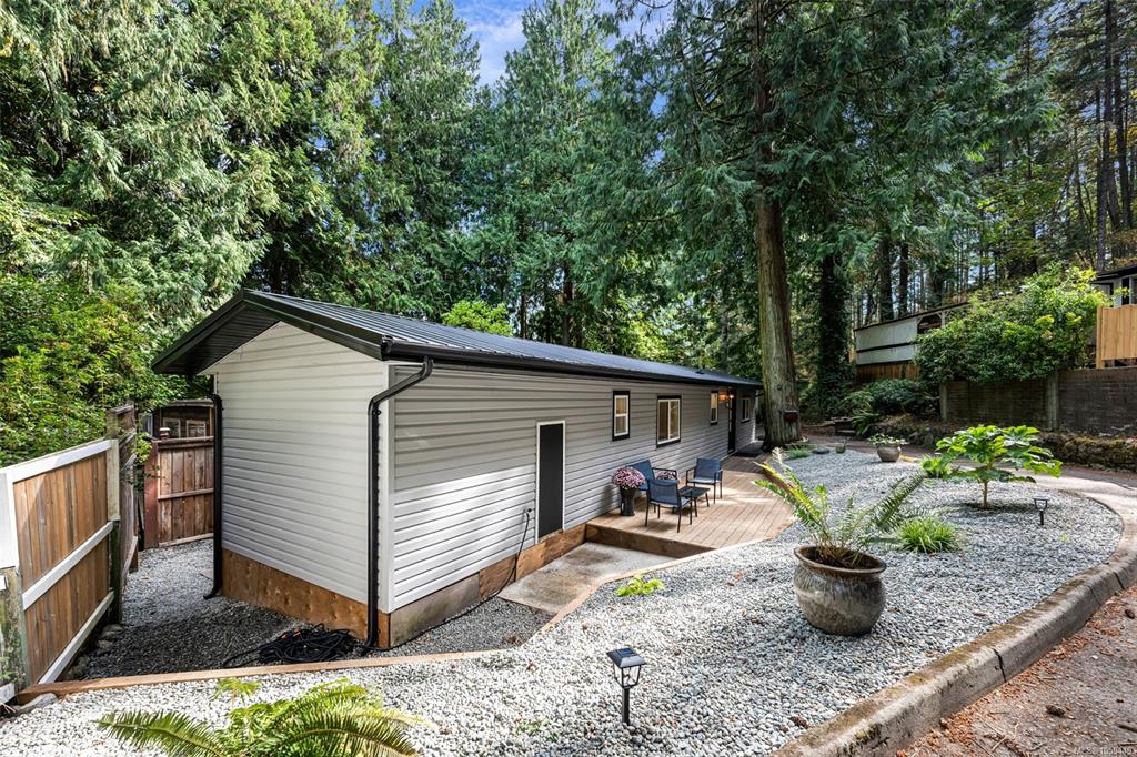 Fifth View of 2500 Florence Lake Rd, Langford, BC, V9B 4H2