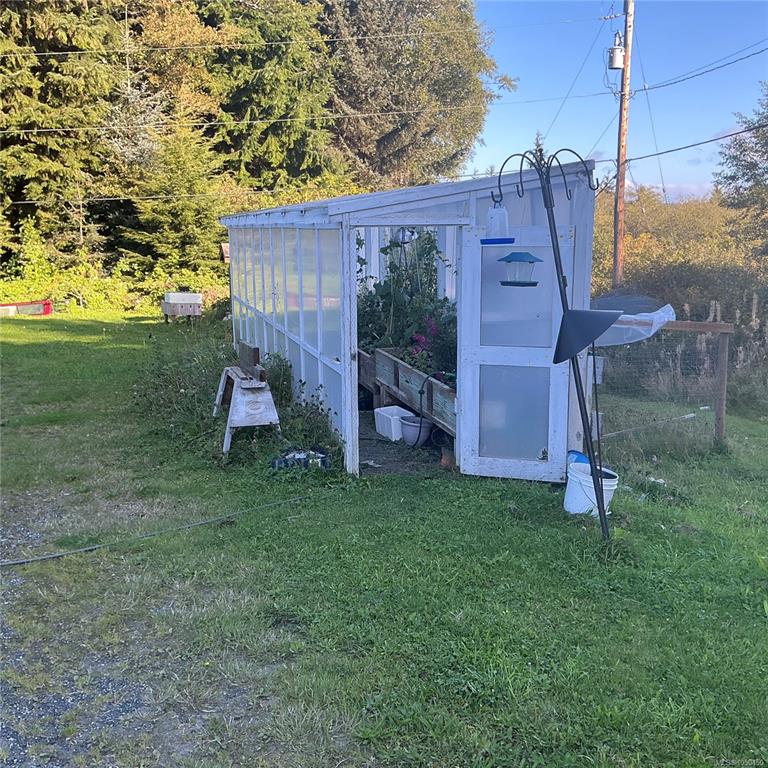 Fourth View of 210 Poplar Rd, Alert Bay, BC, V0N 1A0