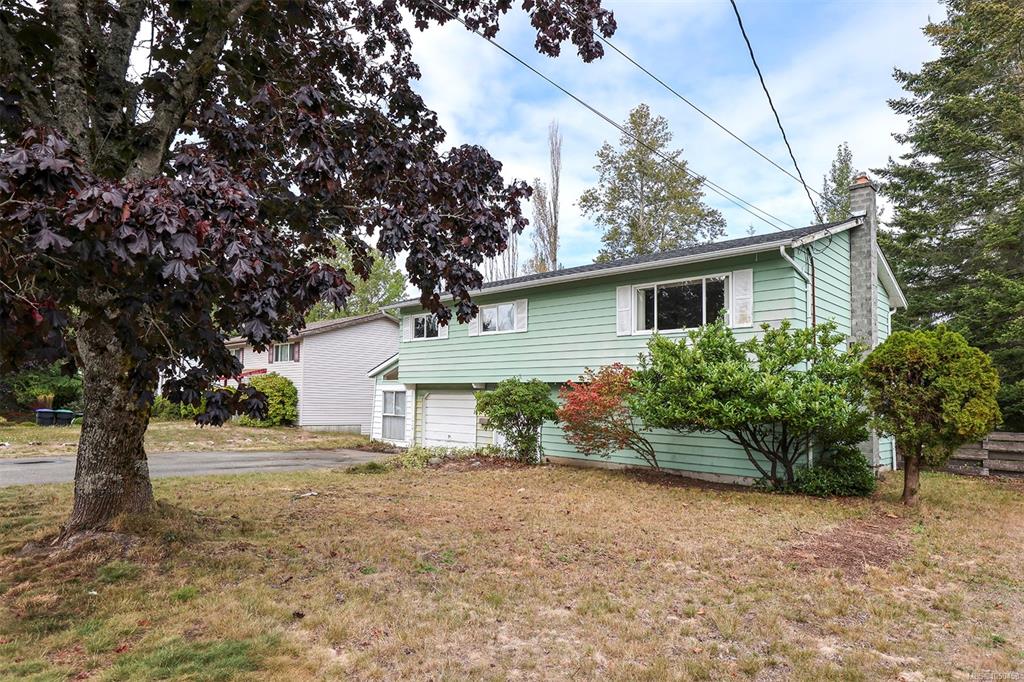 Third View of 1456 Dogwood Ave, Comox, BC, V9M 2Z5