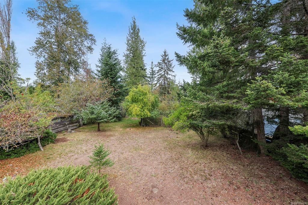 Fifth View of 1456 Dogwood Ave, Comox, BC, V9M 2Z5