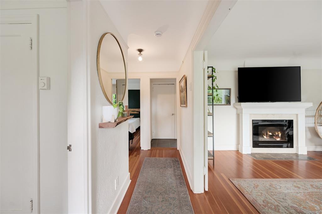 Third View of 1000 Tattersall Dr, Saanich, BC, V8X 2X2