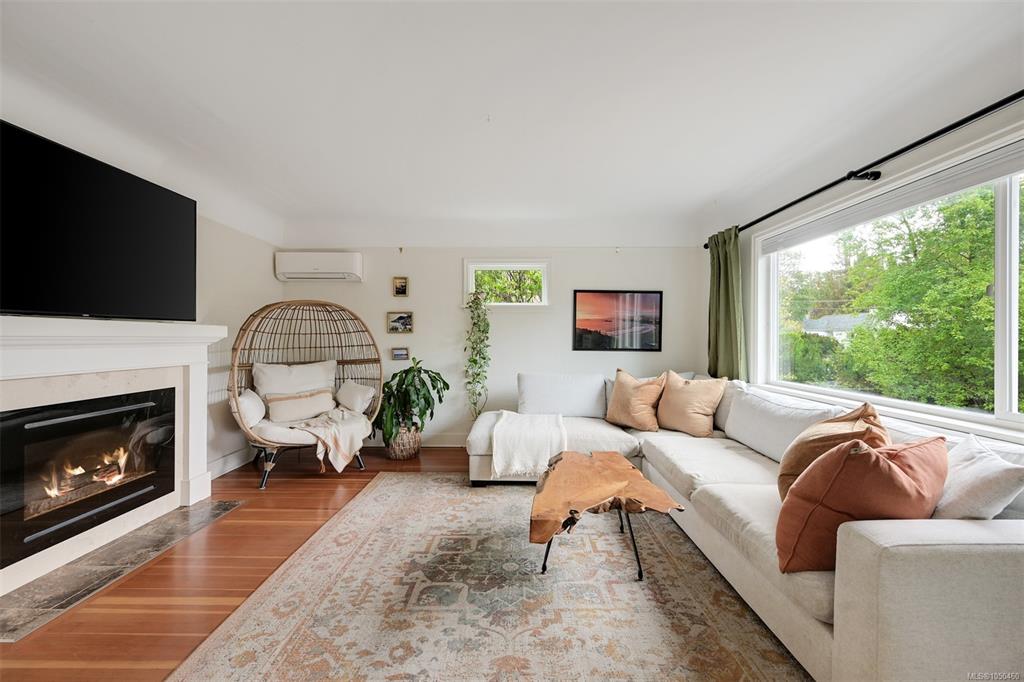 Fourth View of 1000 Tattersall Dr, Saanich, BC, V8X 2X2