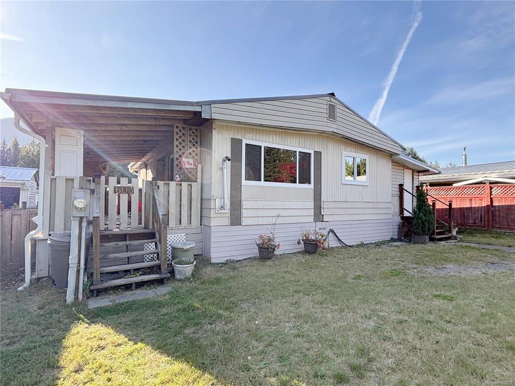 603 Conuma Dr, 1050477, BC,
