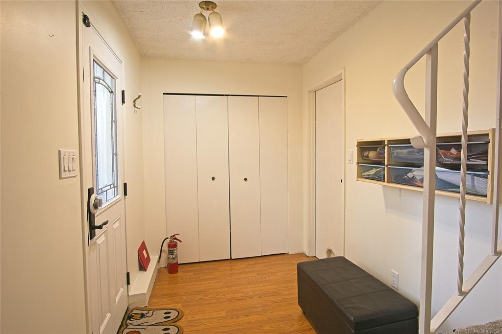 Fourth View of 577 Sixth St, Sunnybrook, Nanaimo, BC, V9R 5W6