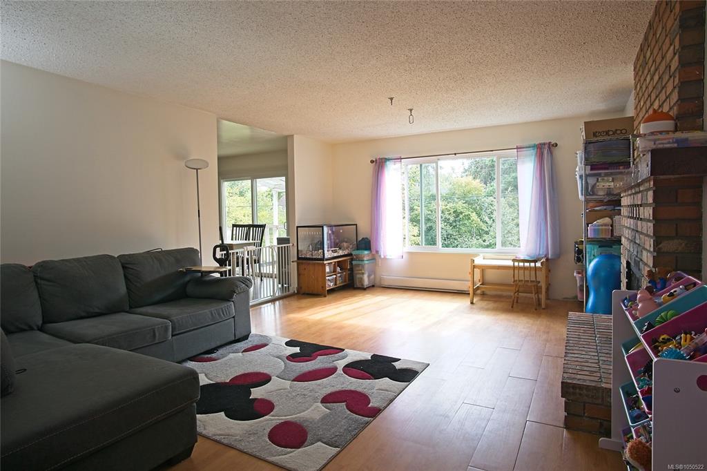 Fifth View of 577 Sixth St, Sunnybrook, Nanaimo, BC, V9R 5W6