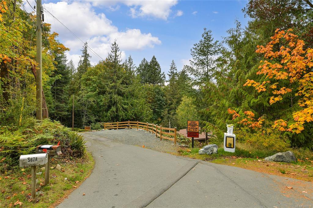 Fourth View of 567 Windthrop Rd, Colwood, BC, V9C 3B6