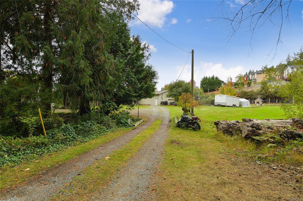 Fifth View of 567 Windthrop Rd, Colwood, BC, V9C 3B6