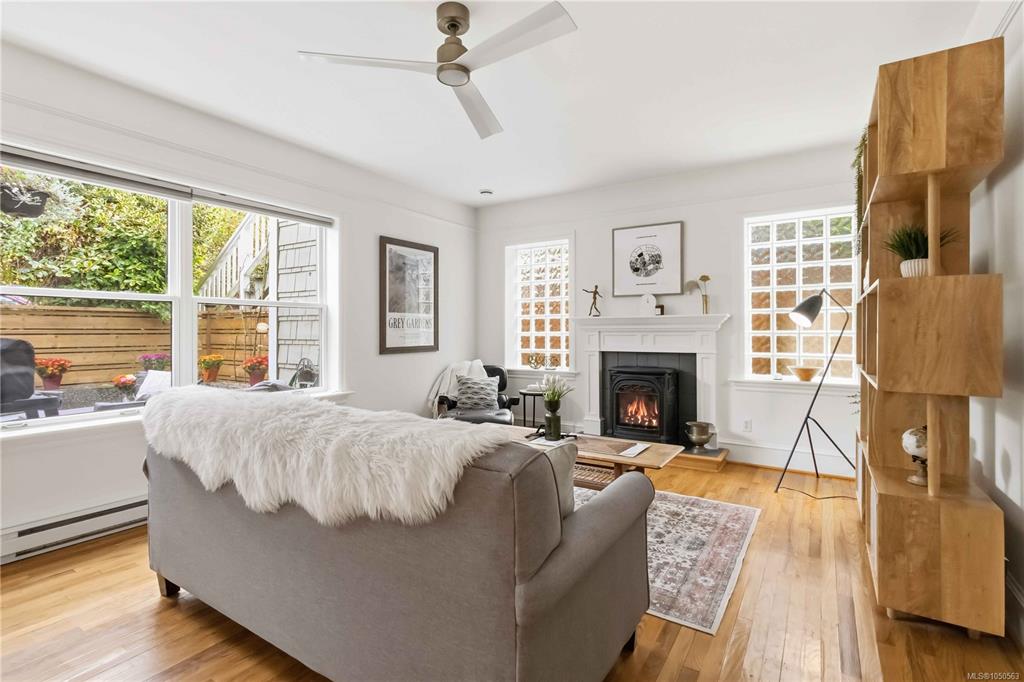 Third View of 1353 Grant St, Victoria, BC, V8R 1M2
