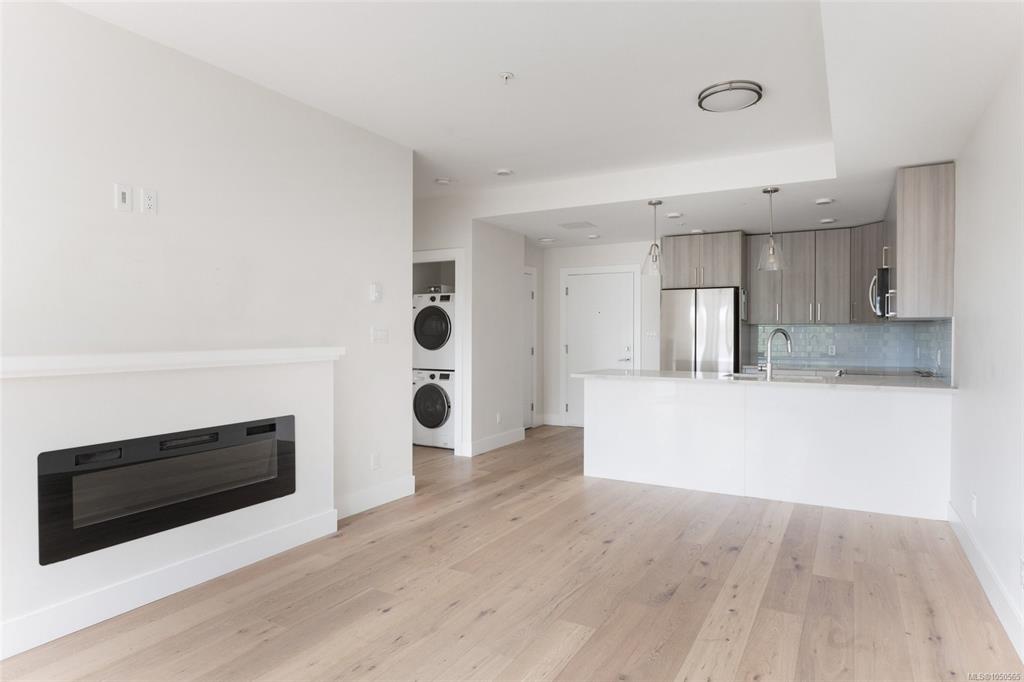 Fifth View of 7098 Wallace Dr, Central Saanich, BC, V8M 1G9
