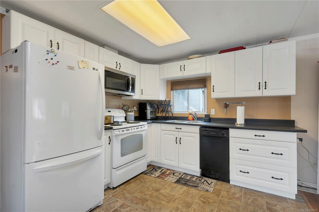 Second View of 951 Homewood Rd, Campbell River, BC, V9W 3N7