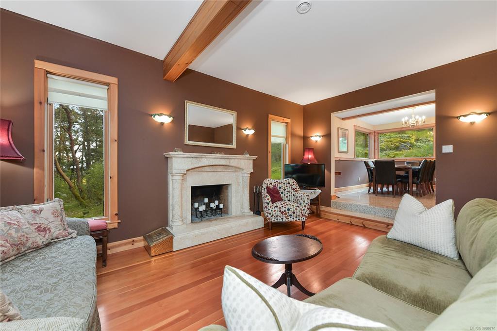 Third View of 4836 Spring Rd, Saanich, BC, V9E 2E4