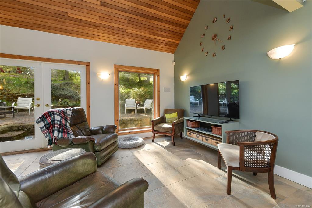 Fourth View of 4836 Spring Rd, Saanich, BC, V9E 2E4
