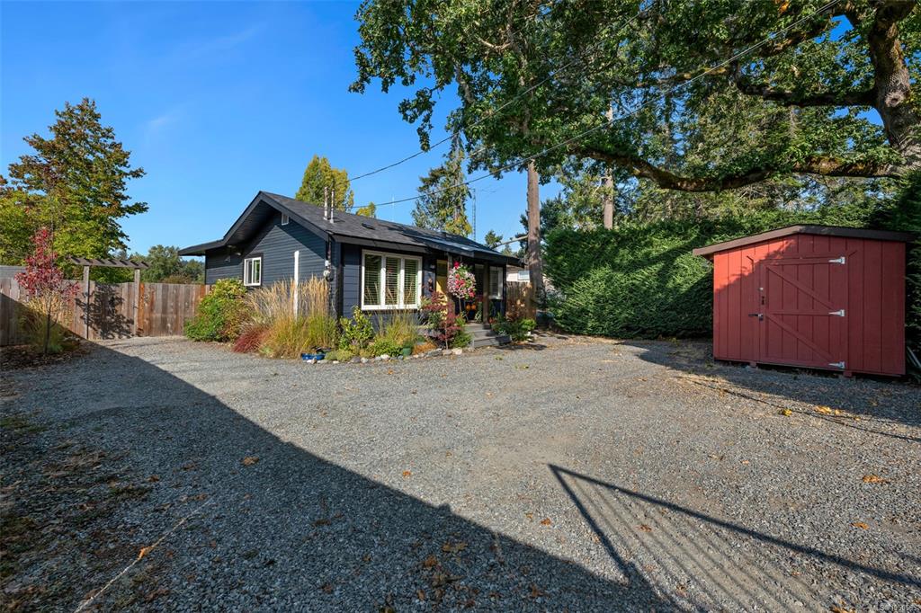 Third View of 4826 West Saanich Rd, Saanich, BC, V8Z 3H5