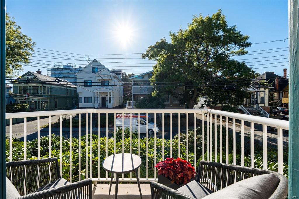 Fifth View of 20 Menzies St, Victoria, BC, V8V 2G2