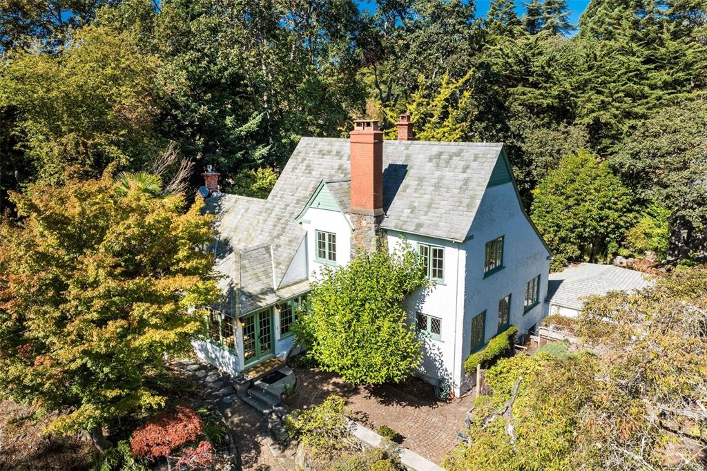 Second View of 30 Beach Dr, Oak Bay, BC, V8S 2L2