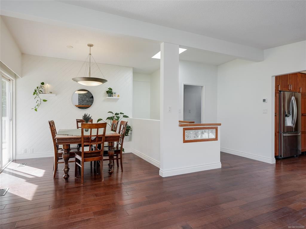 Fourth View of 5190 Lochside Dr, Saanich, BC, V8Y 2G3