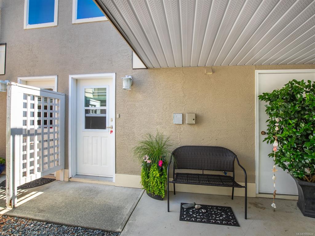 Third View of 6012 Jakes Pl, PLEASANT VALLEY VILLAGE, Nanaimo, BC, V9T 6E7