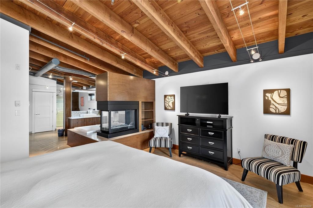 Fifth View of 118 Rainbow Rd, Salt Spring, BC, V8K 2R7