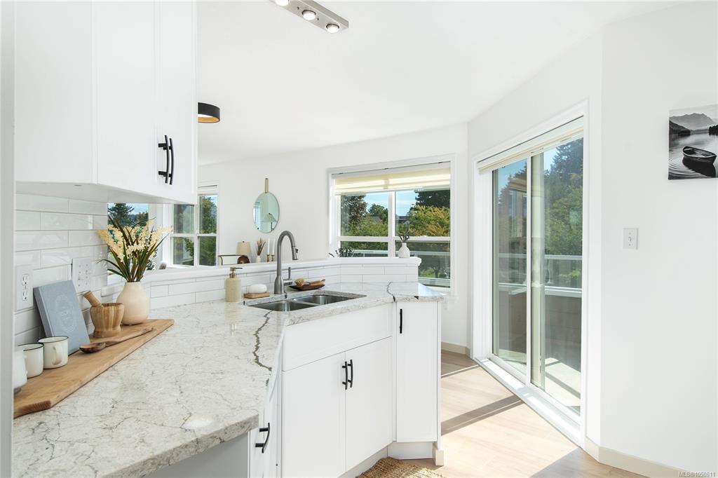 Fifth View of 300 St Anns Rd, Campbell River, BC, V9W 4C6
