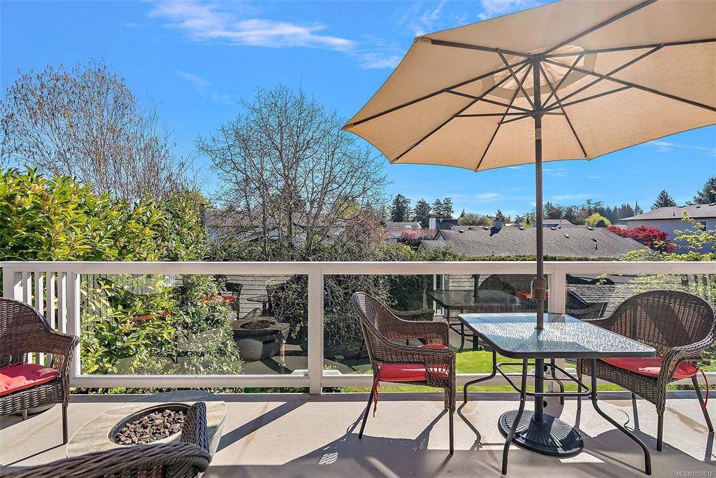 Fifth View of 10347 Bowerbank Rd, Sidney, BC, V8L 3L6