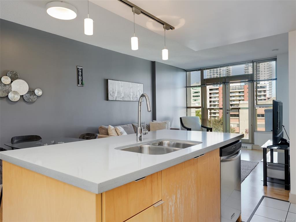 Fourth View of 760 Johnson St, The Juliet, Victoria, BC, V8W 0A4