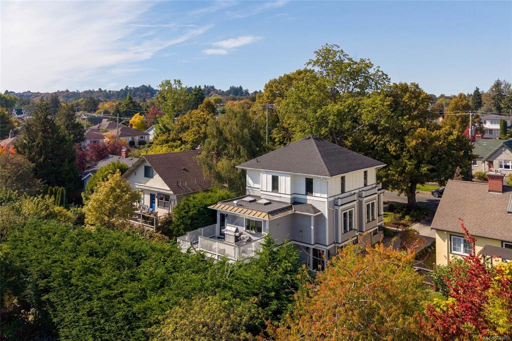 Fourth View of 1033 Monterey Ave, Oak Bay, BC, V8S 4V4