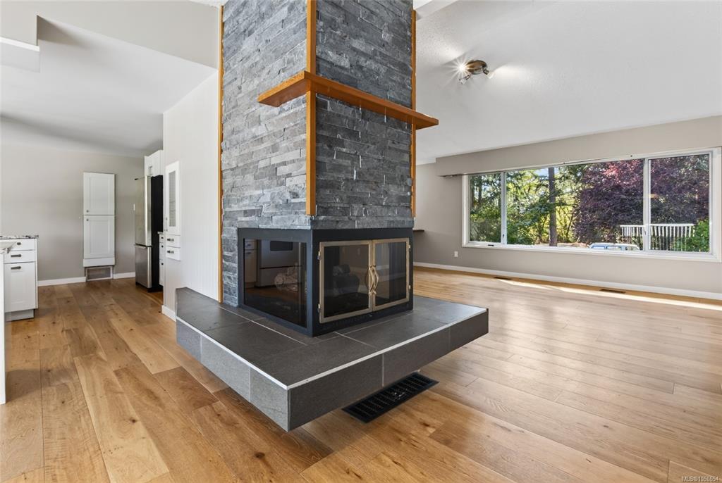Fifth View of 6213 Lakes Rd, Duncan, BC, V9L 4J8