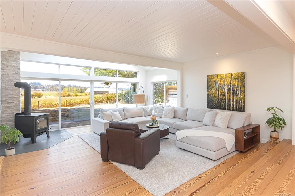 Fourth View of 6390 Welch Rd, Central Saanich, BC, V8M 1W7