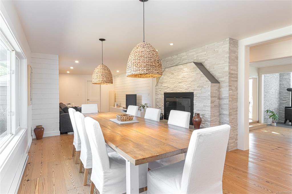 Fifth View of 6390 Welch Rd, Central Saanich, BC, V8M 1W7