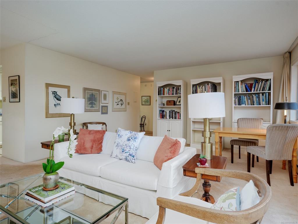 Fourth View of 1019 Mcclure St, Victoria, BC, V8V 3G1