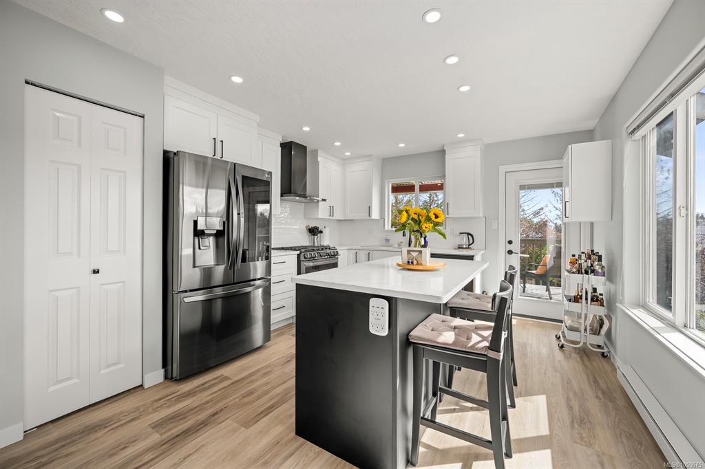 Fourth View of 948 Brooks Pl, Courtenay, BC, V9N 9E3