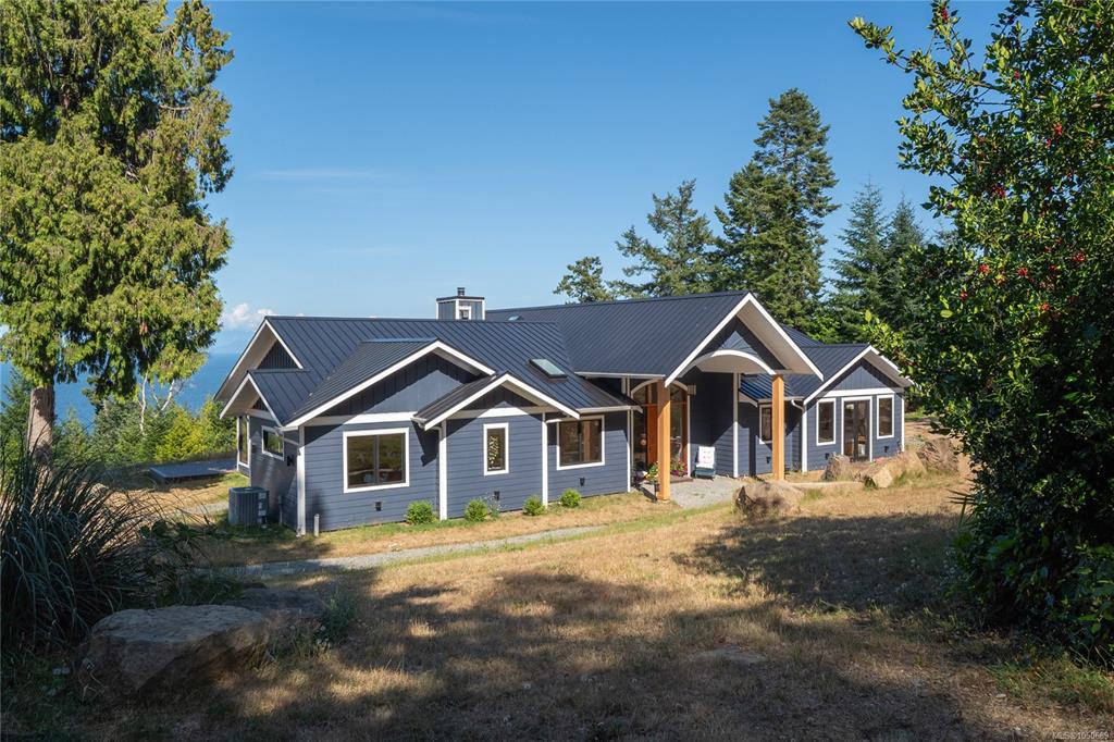 Third View of 573 Horseshoe Rd, Gabriola Island, BC, V0R 1X3