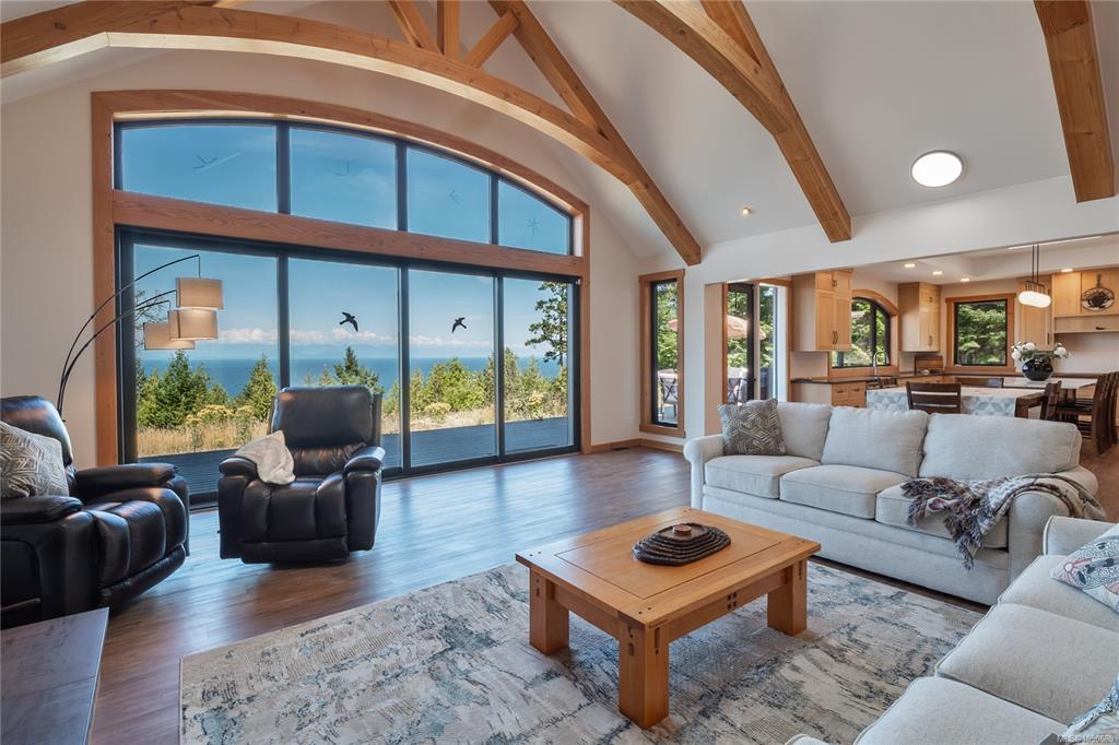 Fifth View of 573 Horseshoe Rd, Gabriola Island, BC, V0R 1X3