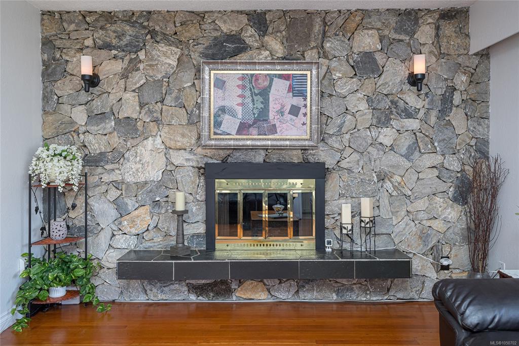 Fifth View of 3155 Earl Grey St, Saanich, BC, V9A 1X1