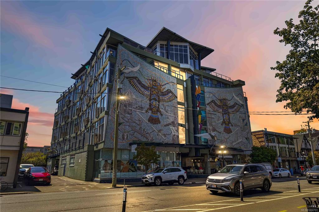 1061 Fort St, 1050703, BC,