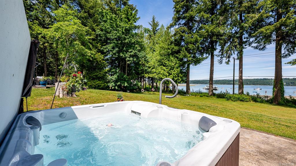 Third View of 7410 Yake Rd, Fanny Bay, BC, V0R 1W0