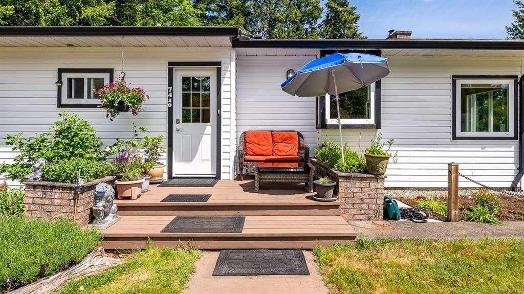 Fifth View of 7410 Yake Rd, Fanny Bay, BC, V0R 1W0