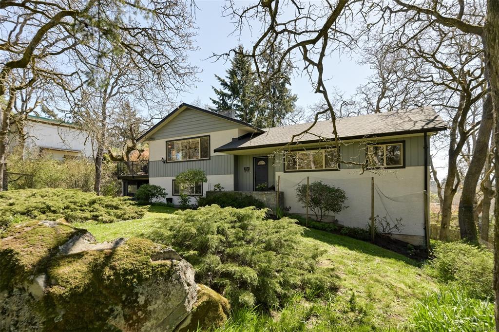 Third View of 967 Ridgeway St, Saanich, BC, V8X 3C2