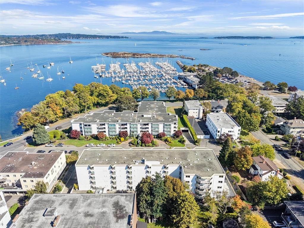 Third View of 1148 Goodwin St, Goodwin Manor, Oak Bay, BC, V8S 5H2
