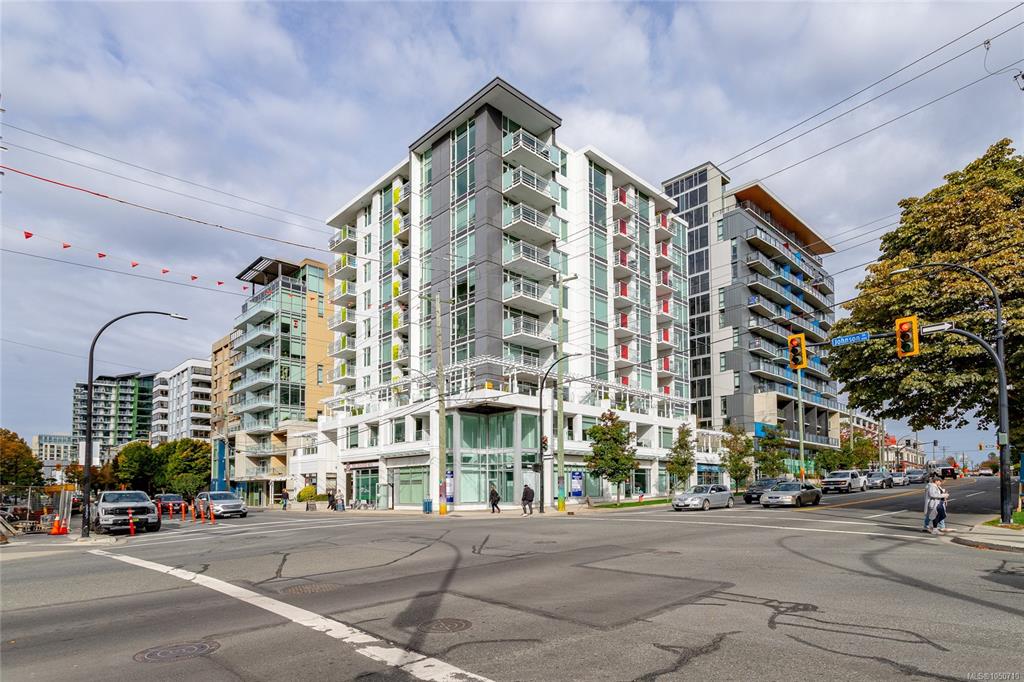 1090 Johnson St, 1050710, BC,